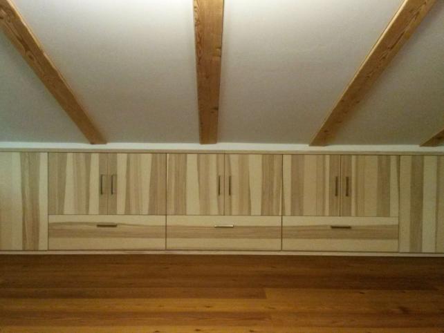 Mobile su misura ed inserito in mansarda